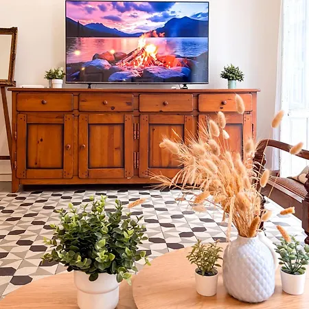Con Historia Y Encanto En Pleno Centro Apartamento