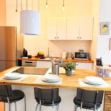 Apartamento Con Historia Y Encanto En Pleno Centro Alicante